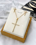 Conjunto Folheado a ouro 18k Cruz com zirconias cravejada.