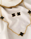 Choker Folheado a ouro 18k flores pretas.
