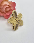 Anel Folheado dourado Flor detalhada regulável.