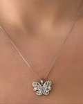 Colar Folheado a prata Borboleta toda cravejada de zirconias .