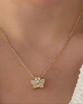 Colar Folheado a ouro 18k borboleta cravejada com  zirconias.
