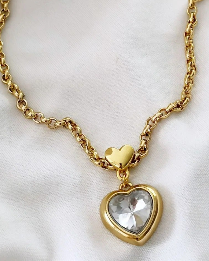 Colar semijoias ouro 18k Coração Max .
