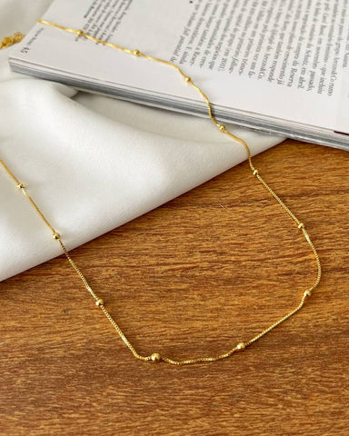 Colar Folheado a ouro 18k Detalhado com bolinhas.
