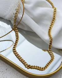 Colar Folheado a ouro 18k.