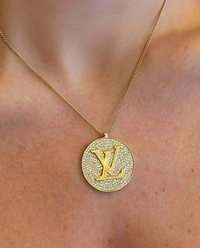 Colar Folheado a ouro 18k Inspiração LV cravejado com zirconias